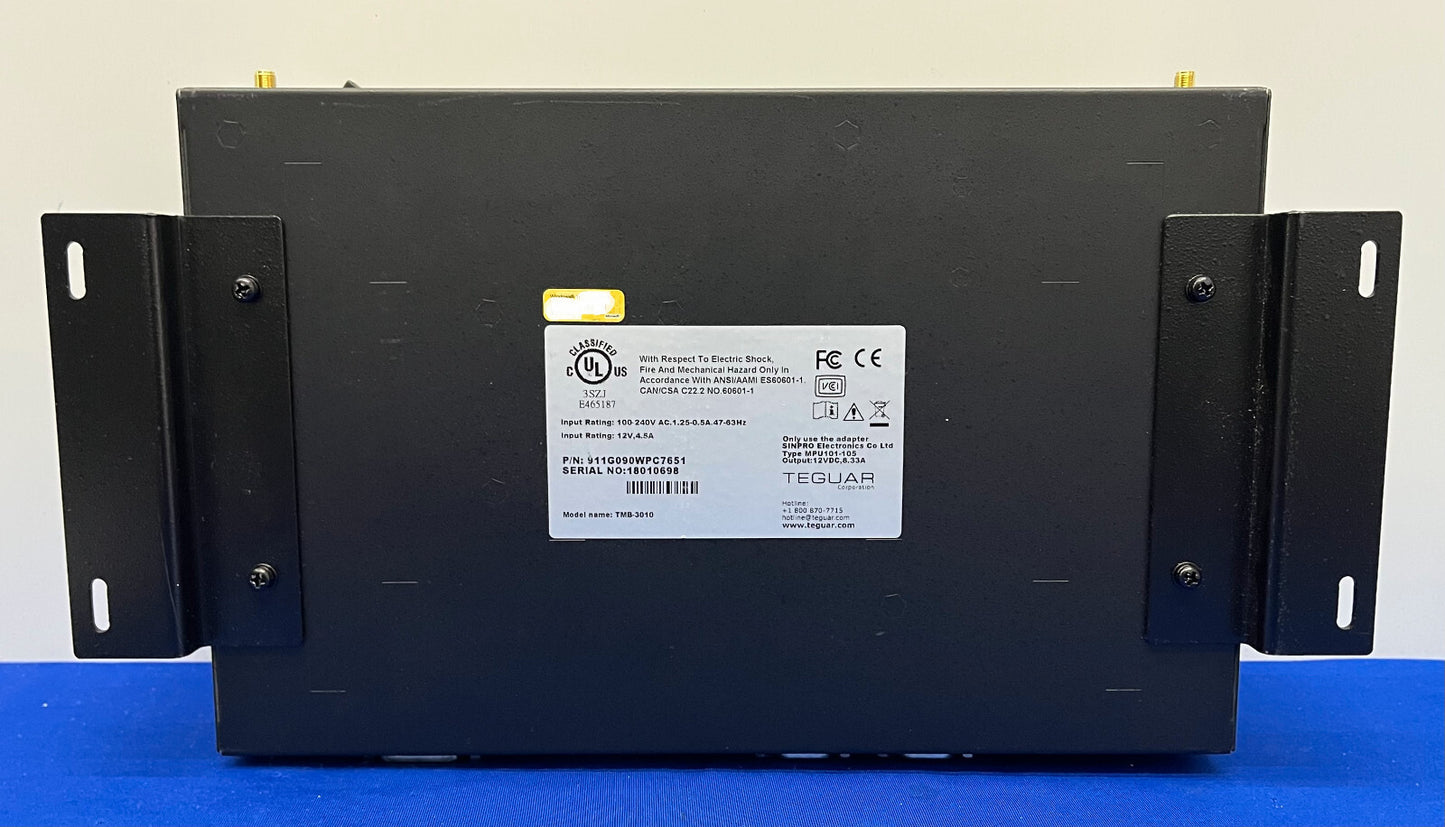 TEGUAR TMB-3010 MEDIZINISCHE PC-BOX PN 911G090WPC7651 ENTHÄLT SINPRO-NETZTEIL