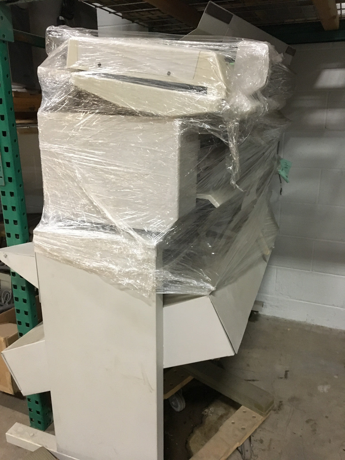 COPIADORA XEROX MODELO 2520 Plotter (PARA HOJAS GRANDES) 115 VOLTIOS 60 HZ 12 AMPERIOS