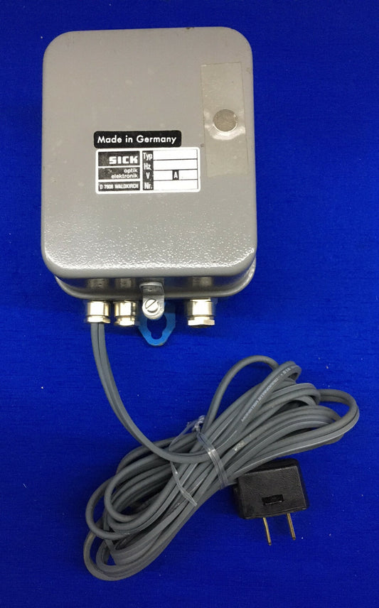 FUENTE DE ALIMENTACIÓN CON FUSIBLES CONMUTADOS OPTIK ELEKTRONIK SICK NP 05/NP-05/NP05