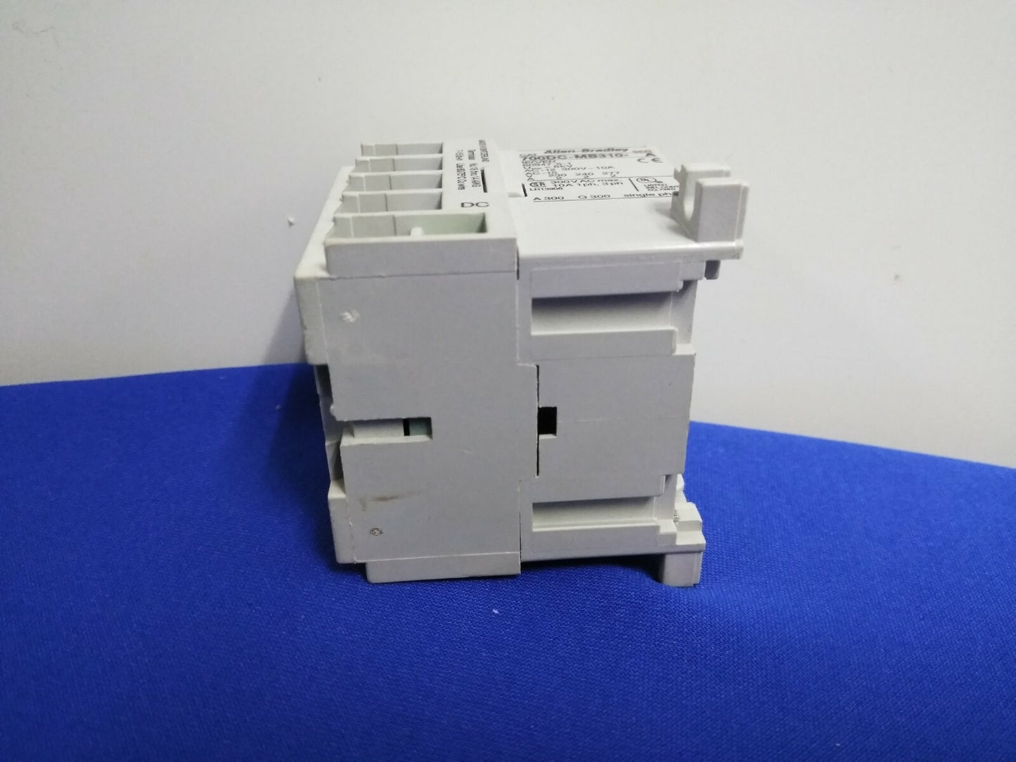 ALLEN BRADLEY / AB / ALLEN-BRADLEY MB310 / 700DC-MB310* SER A RELAIS
