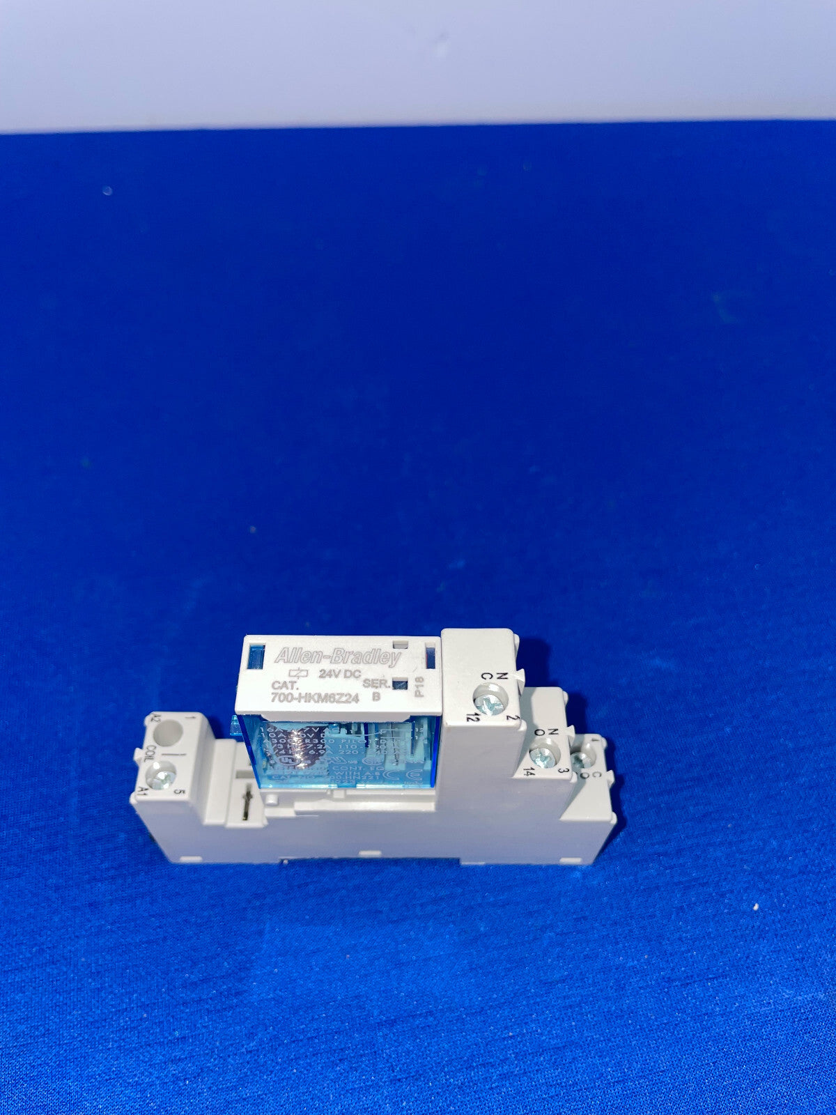 ALLEN-BRADLEY、700-HN221、SER. B、ALLEN-BRADLEY 700-HKM6Z24 リレー 24V DC 付き