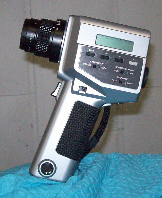 MINOLTA CHROMA METER CS-100A SN 11124007 VIDEO COLOR ANALYZER FOR PARTS / REPAIR