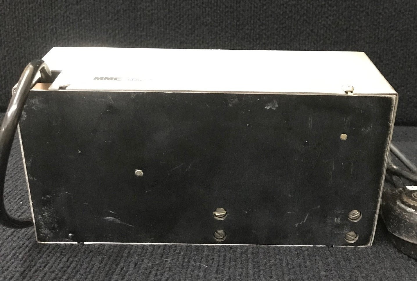 MME MEDICAL MANUFACTURING EQUIPMENT 4200 NEUMATIC CONTROLLED WITH FOOT SWITCH