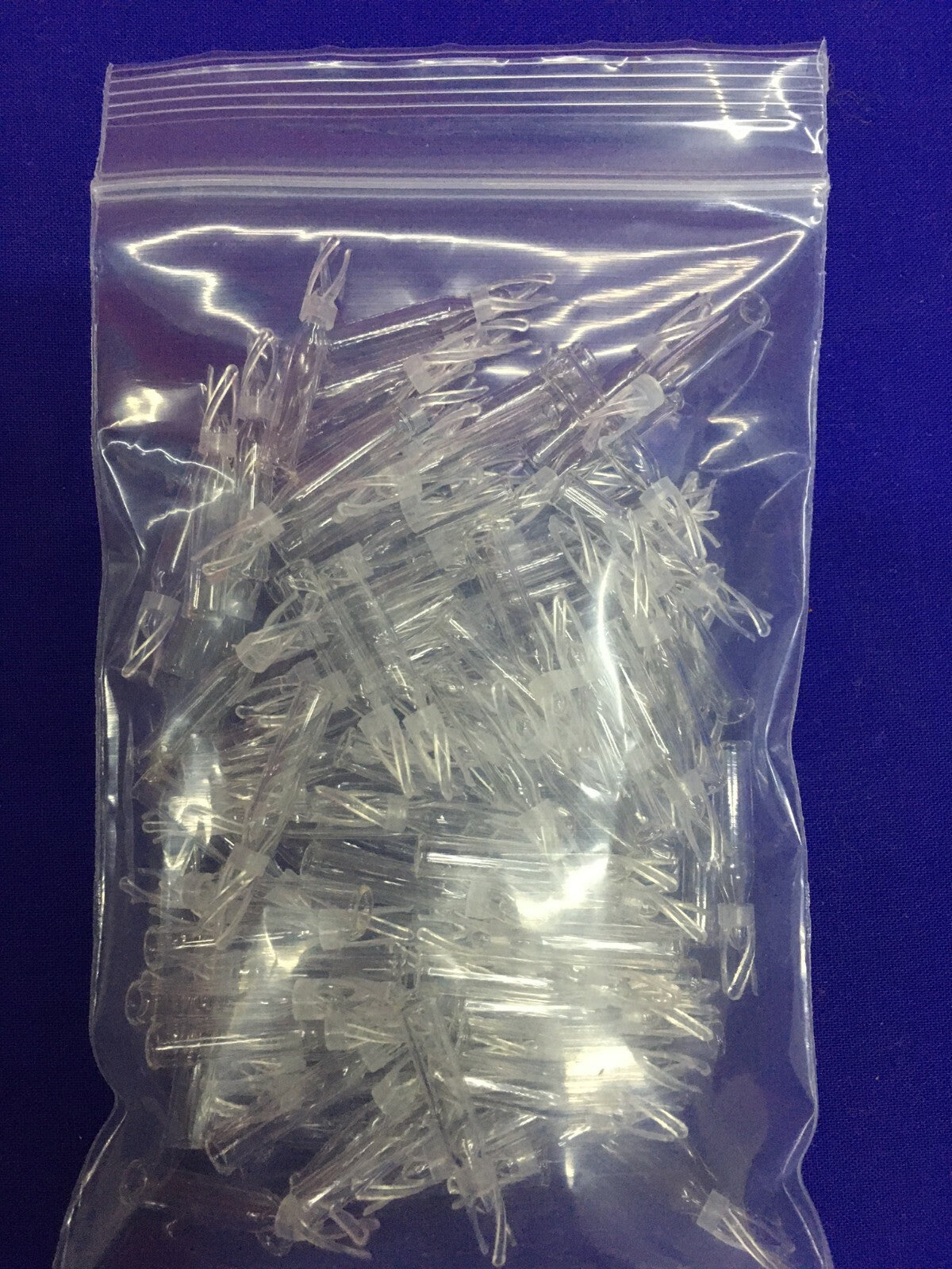 ウォーターズ® WAT094171 インサート 150 ul 1 パック(プラスチックスプリングがあらかじめ取り付けられています)