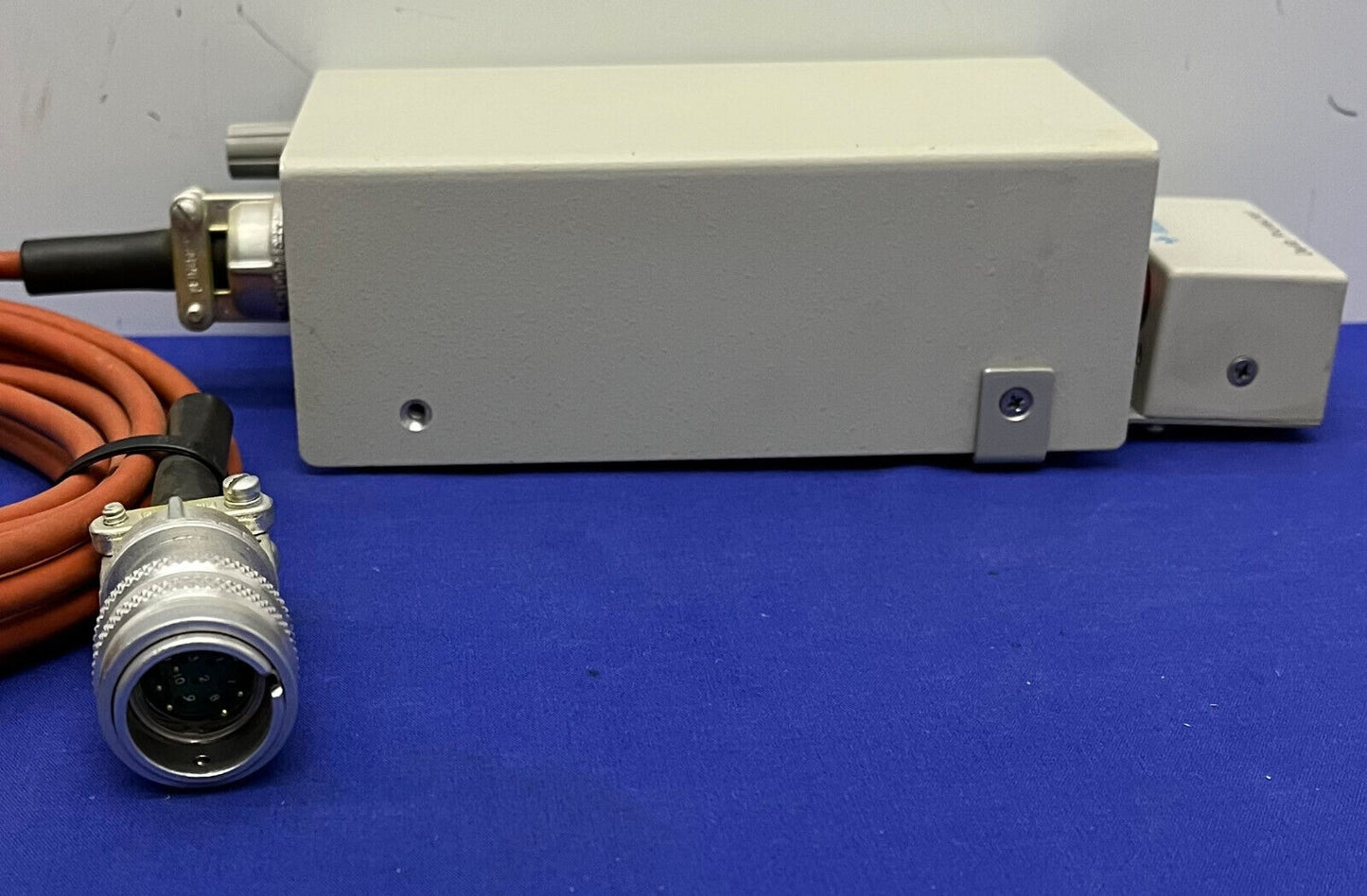 PREAMPLIFICADOR AISLADO GOULD INSTRUMENTS 18-5407-58 CON PROTECTOR DE DESFIBRILACIÓN 11-G5407-59