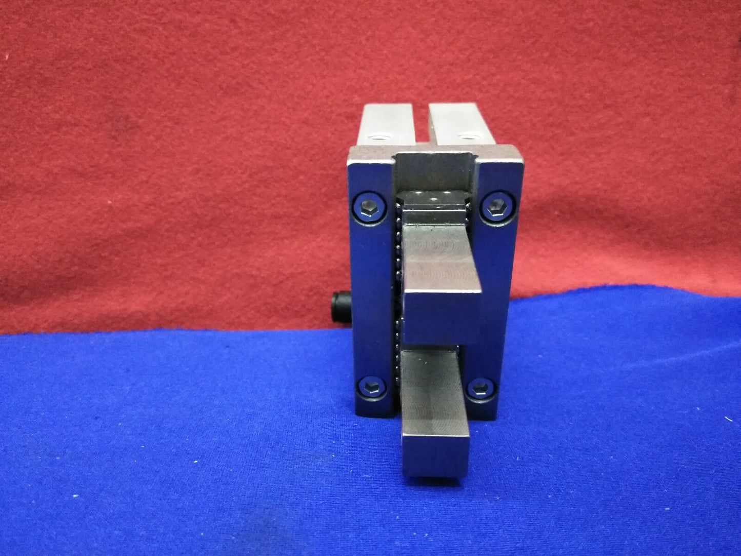 SMC MHZ2-25D1 / MHZ2 25D1 SLITTA 3A1-6V PRESS. 0,1~0,7 MPA