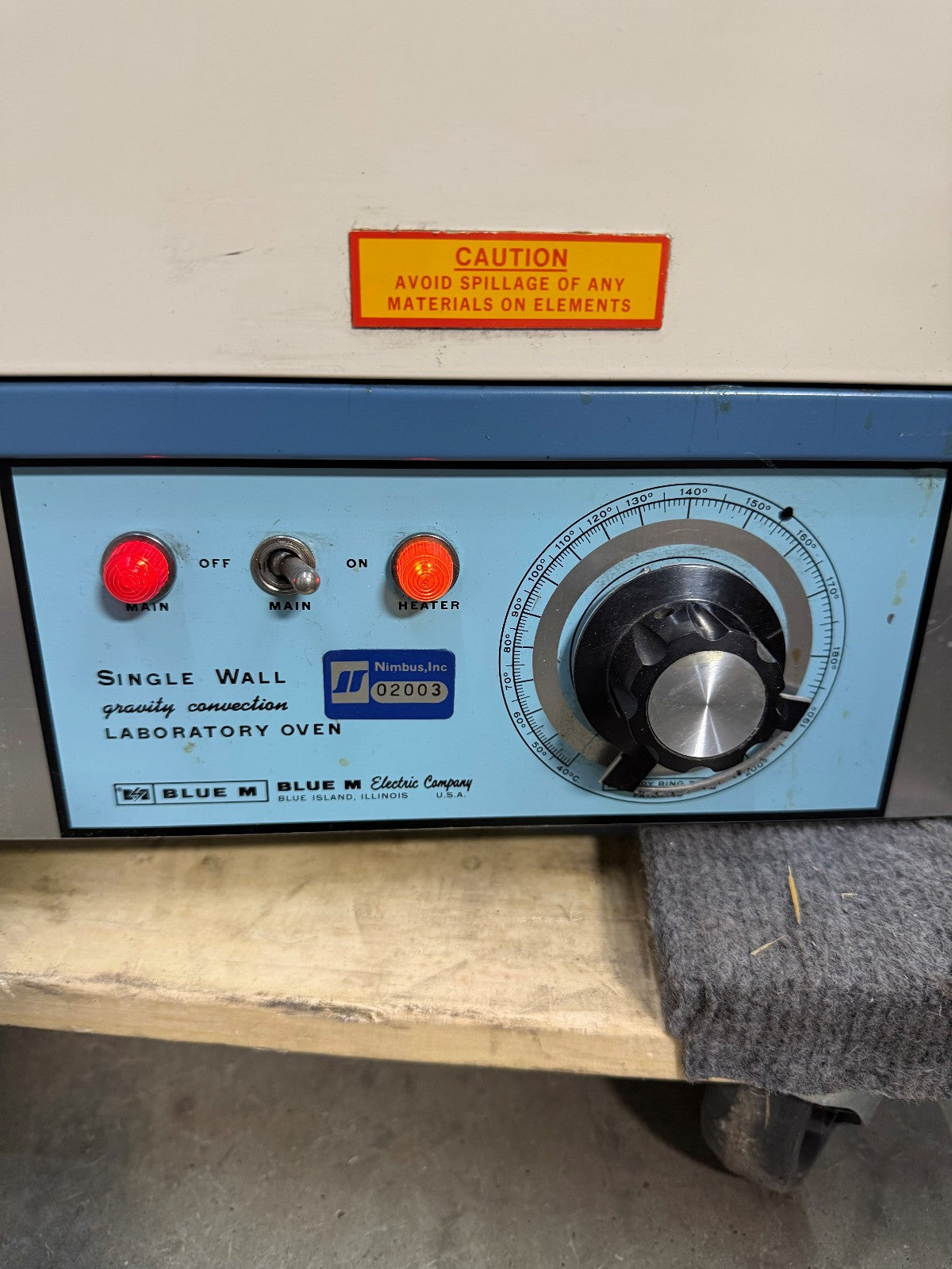 BLUE M SW-17TA SINGLE WALL GRAVITY CONVECTION LABORATORY OVEN