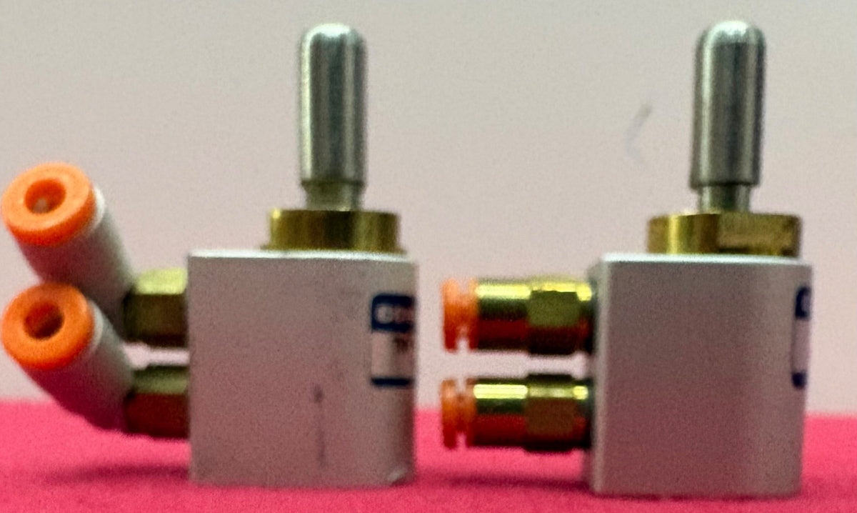 CONVUM TKY-W-8X4 PNEUMATIC DOUBLE-ACTING MINI-CYLINDER 8mm BORE DIAMETER - QTY 2