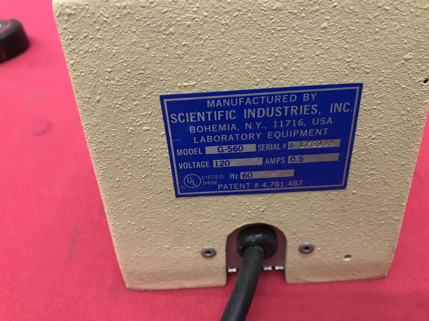 VWR Vortex Genie 2 G-560 LABORATORY MIXER 600 to 3,200 RPM 120V 60 Hz 0.5 Amps