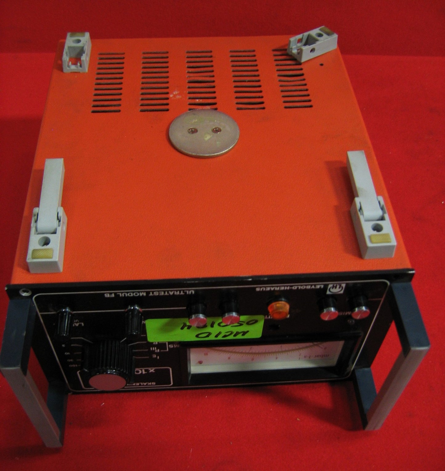 DETECTOR DE FUGAS DE GAS HELIO LEYBOLD-HERAEUS ULTRATEST FB SOLO MONITOR REMOTO