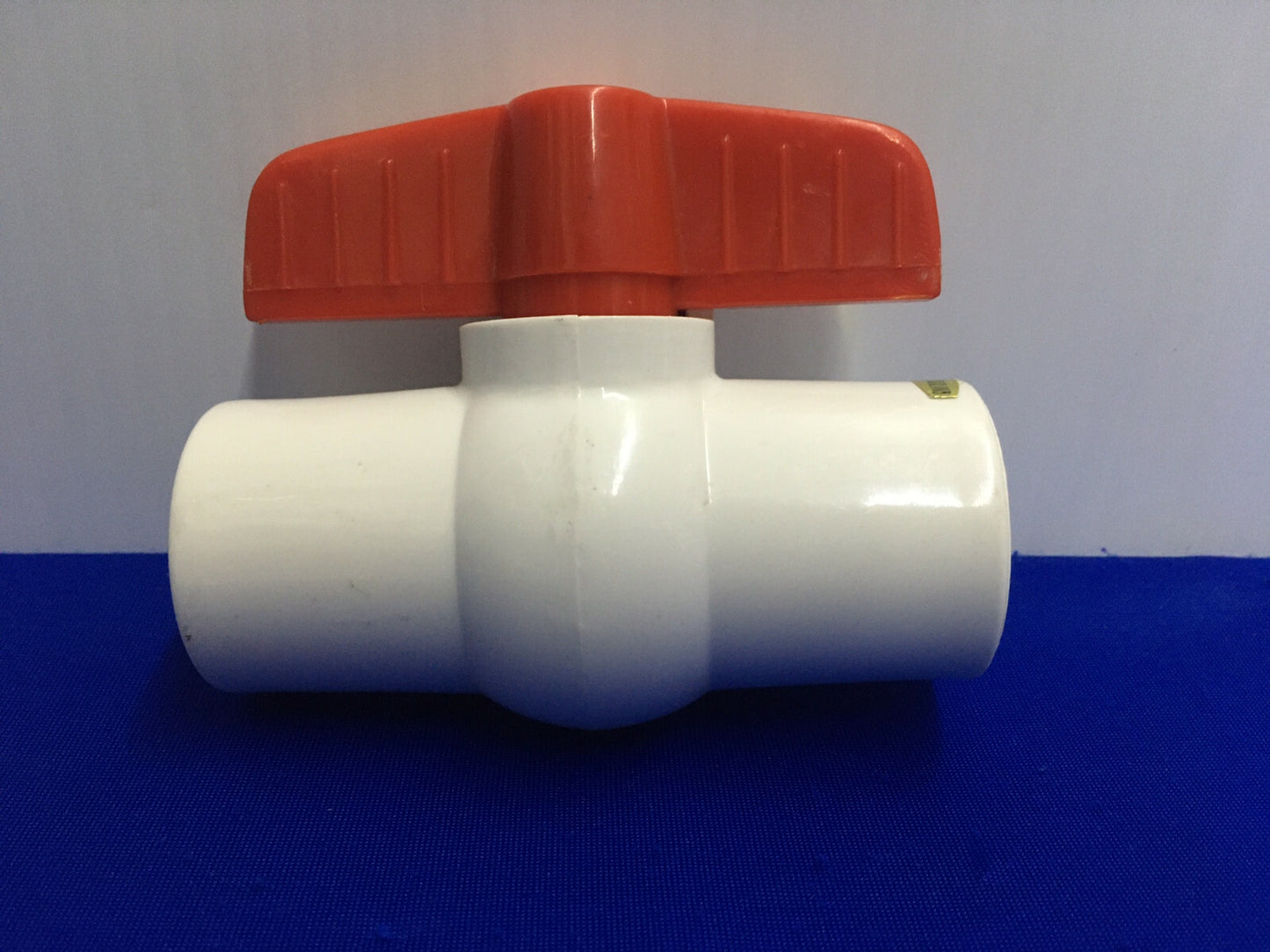 161350713 / 6NC43 BALL VALVE PVC INLINE 1-PIECE PIPE SIZE 3/4" CONNECTION TYPE