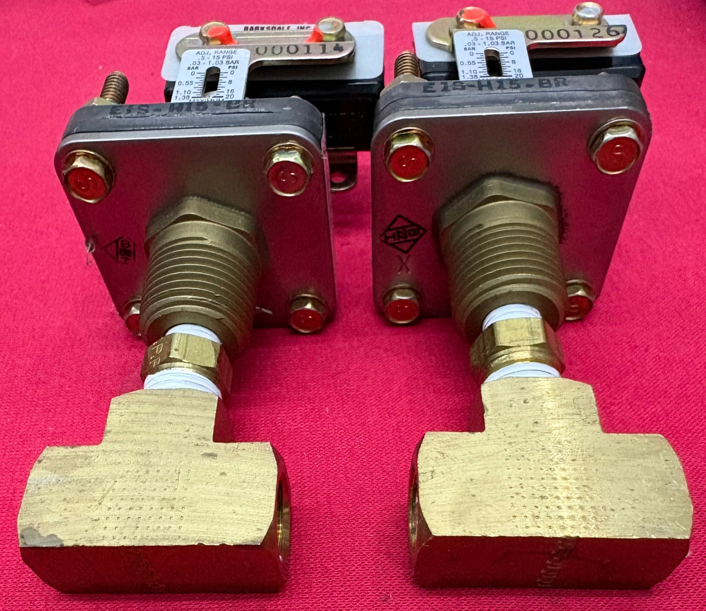 BARKSDALE E1S-H15-BR ECON-O-TROL SERIES PRESSURE SWITCH 0.5-15 PSI - 1 LOT QTY 2