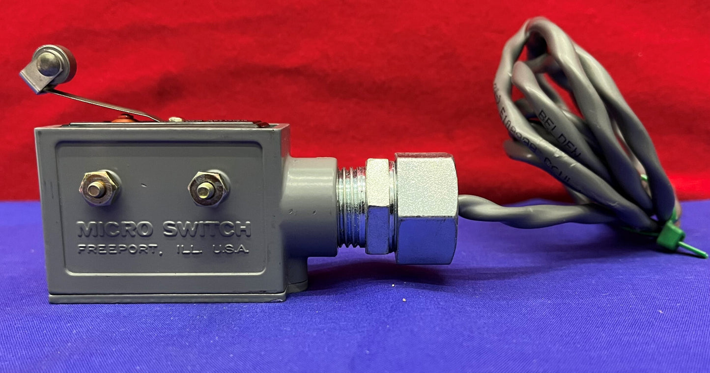 Micro-interrupteur BZ-2RL25551-A2 à enclenchement avec boîtier
