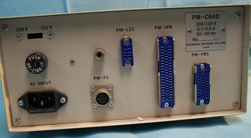 L'unité de contrôle d'exposition OLYMPUS PM-CBAD fonctionne