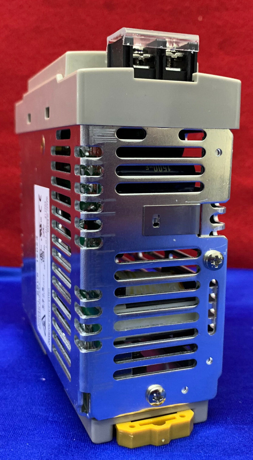 Fuente de alimentación Omron S8VS-12024 24 V CC 5 A