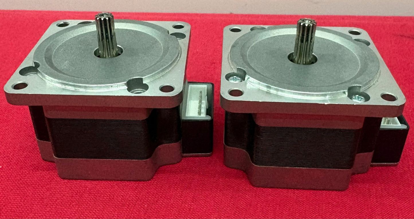 ORIENTAL MOTOR PKP264D28A-SG9 HIGH-TORQUE 2PH STEPPER MOTOR - 1 LOT QTY 2