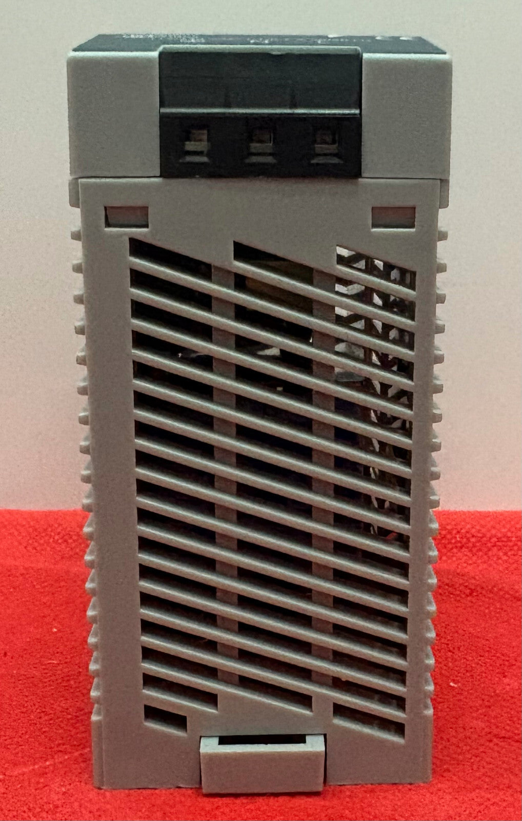 SOLA POWER SUPPLY SDP 2-24-100T 24VDC / 2.1A