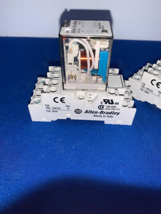 ALLEN-BRADLEY, 700-HC24Z24-4, RELAY, SELLING AS 1 LOT QTY 2 FOR $30