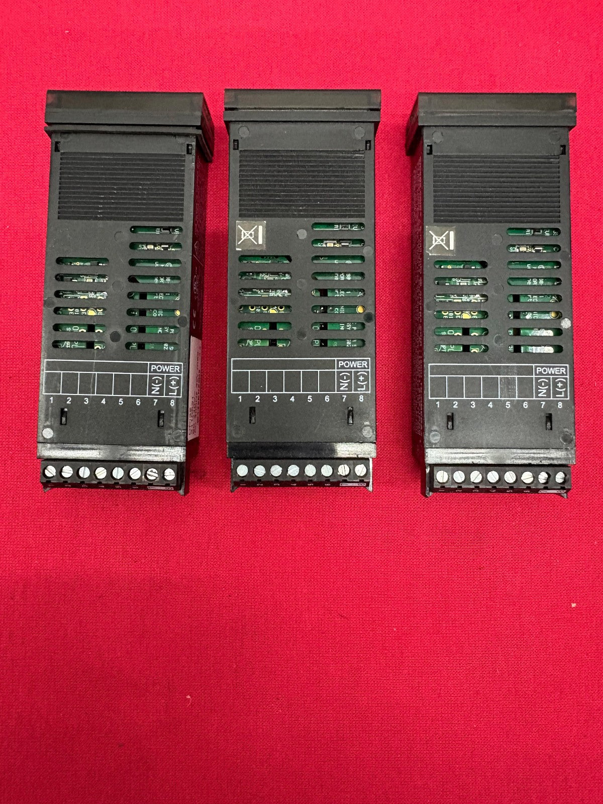 OMEGA PANEL METER DPi32 90-240V 4 DIGIT TEMPERATURE/PROCESS - PARTS/REPAIR/QTY 3