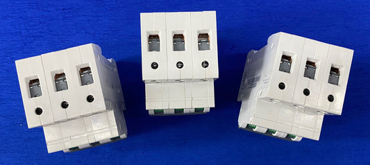 SIEMENS 5SL63047RC MCB C4 MINIATURE CIRCUIT BREAKER - 1 LOT QTY 3