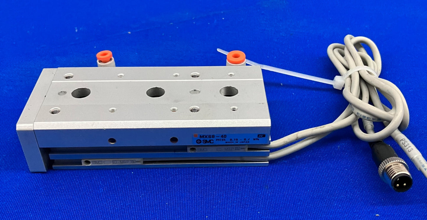 TABLE À GLISSIÈRE PNEUMATIQUE SMC MXS 8-40