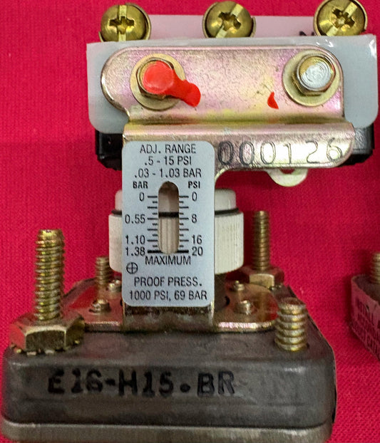BARKSDALE E1S-H15-BR ECON-O-TROL SERIES PRESSURE SWITCH 0.5-15 PSI - 1 LOT QTY 2