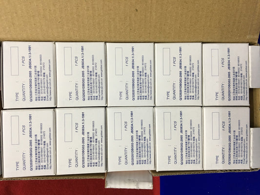 Goldenes Halbleiterrelais 40-530 VAC -25 A - SAP4825D. Verkauf als 1 Los mit 10 Relais