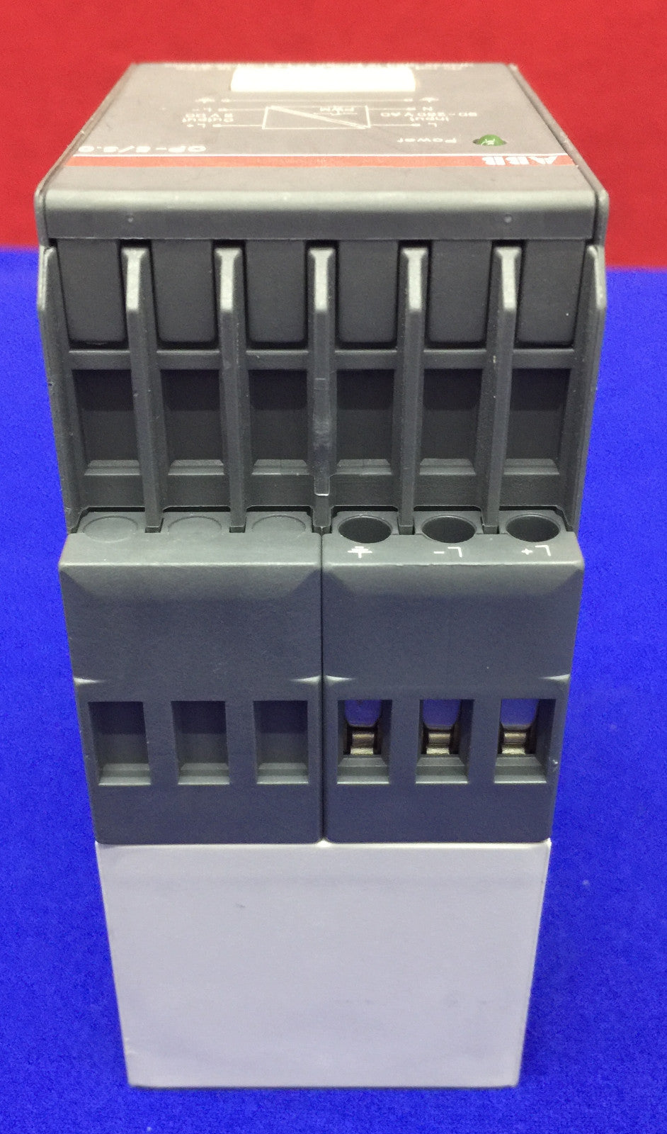 ABB CP-5/3.0 1SVR423418R3000 SWITCHING POWER SUPPLY