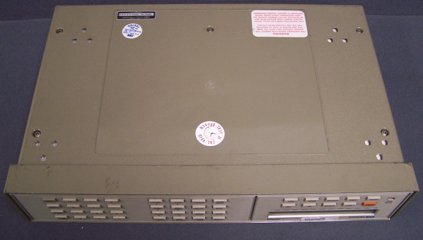 COMMUTATEUR/UNITÉ DE COMMANDE HP 3488A : MATRICE DE COMMUTATION DE SIGNAL CC-26,5 GHz SN 2240A-02259
