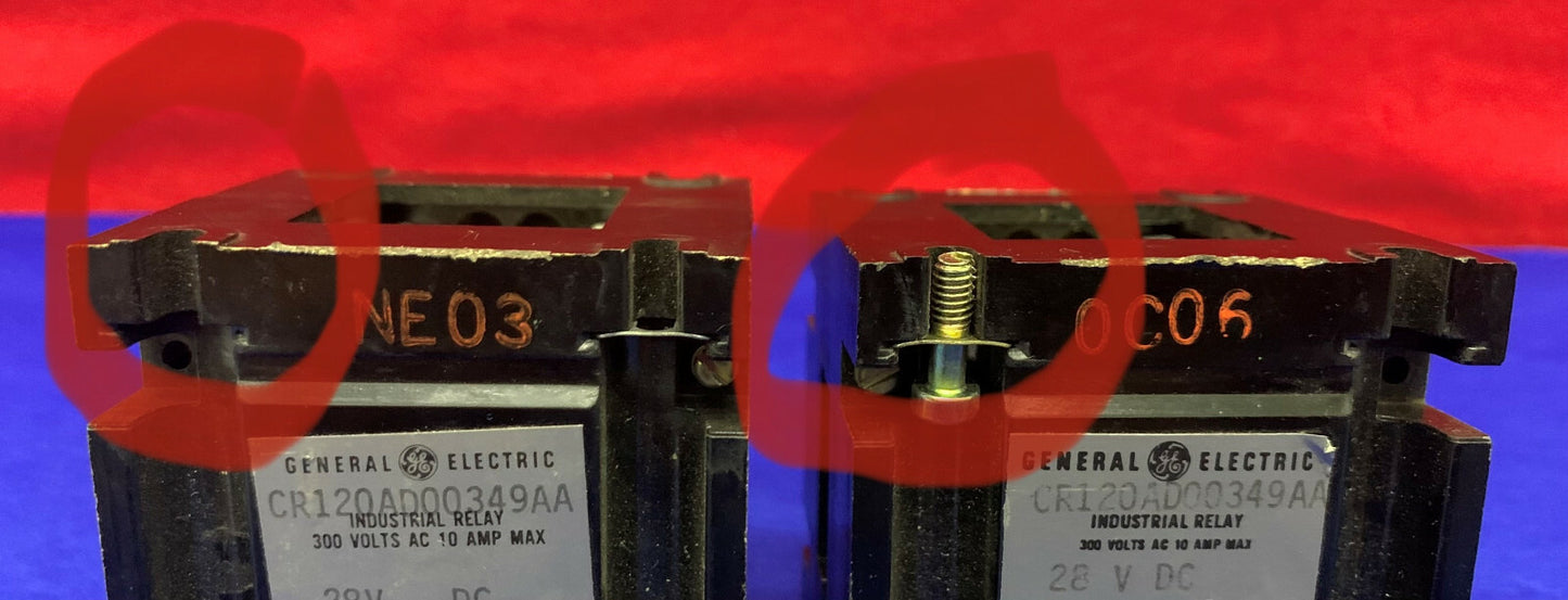 1 partij van 2 GE General Electric industriële relais CR120AD00349AA 28VDC serie A