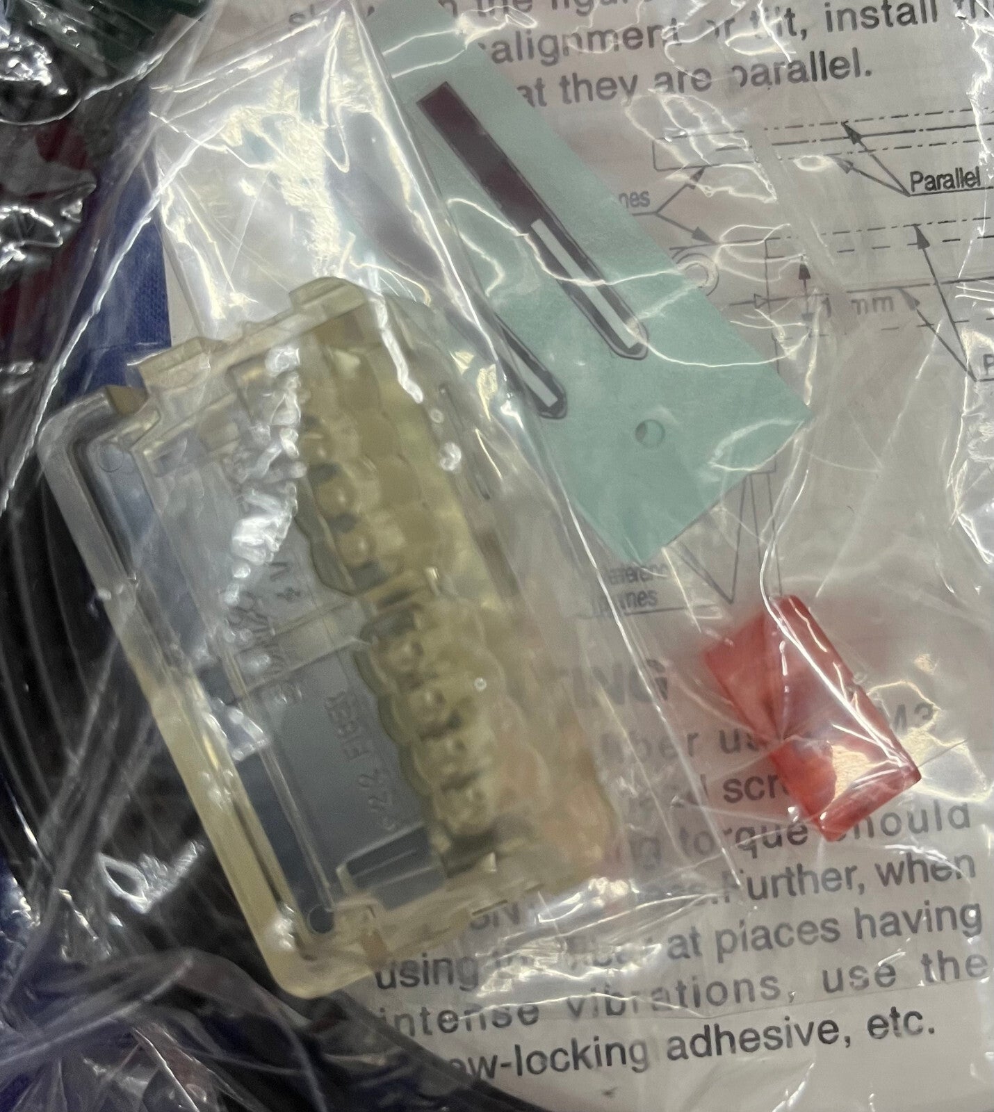 1 LOT OF QTY 2 - SUNX FT-A8 UFTA8 FIBER OPTIC SENSOR