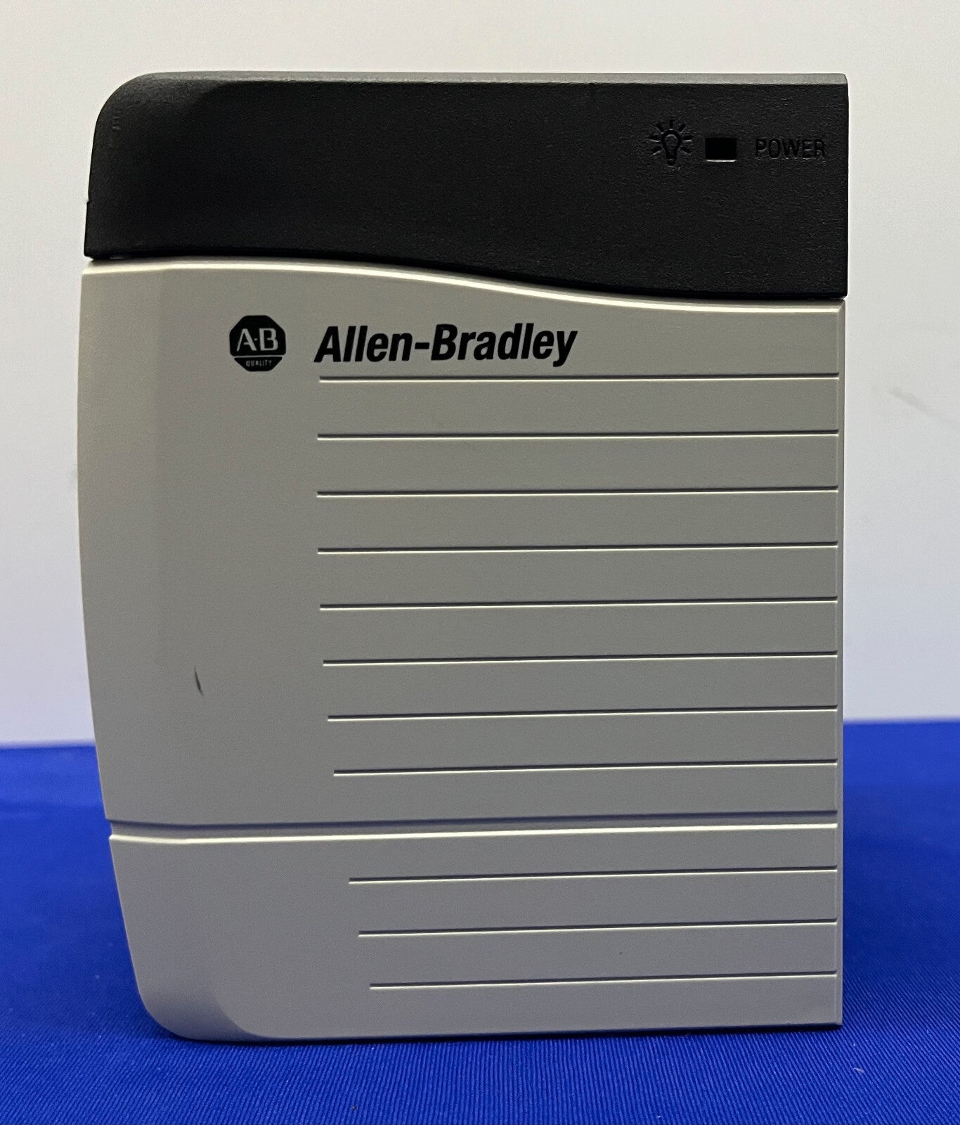 Allen-Bradley AB CONTROLLOGIX 1756-PA72/B SER B AC 電源 - 部品/修理