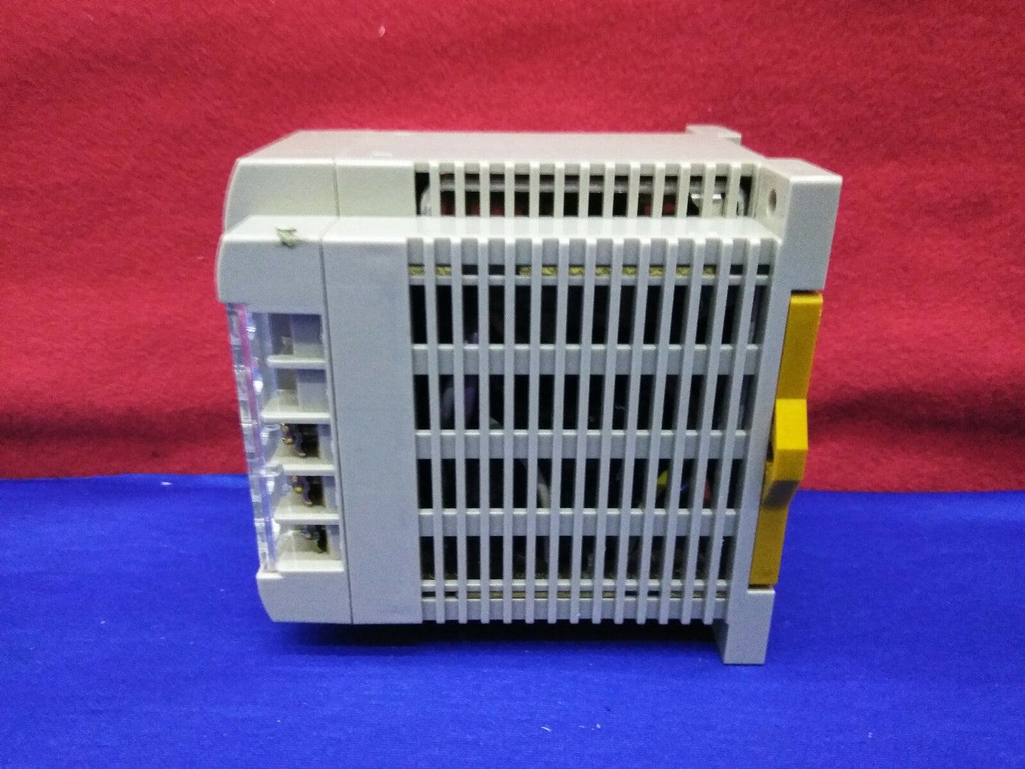 OMRON S82K-03024 VOEDING