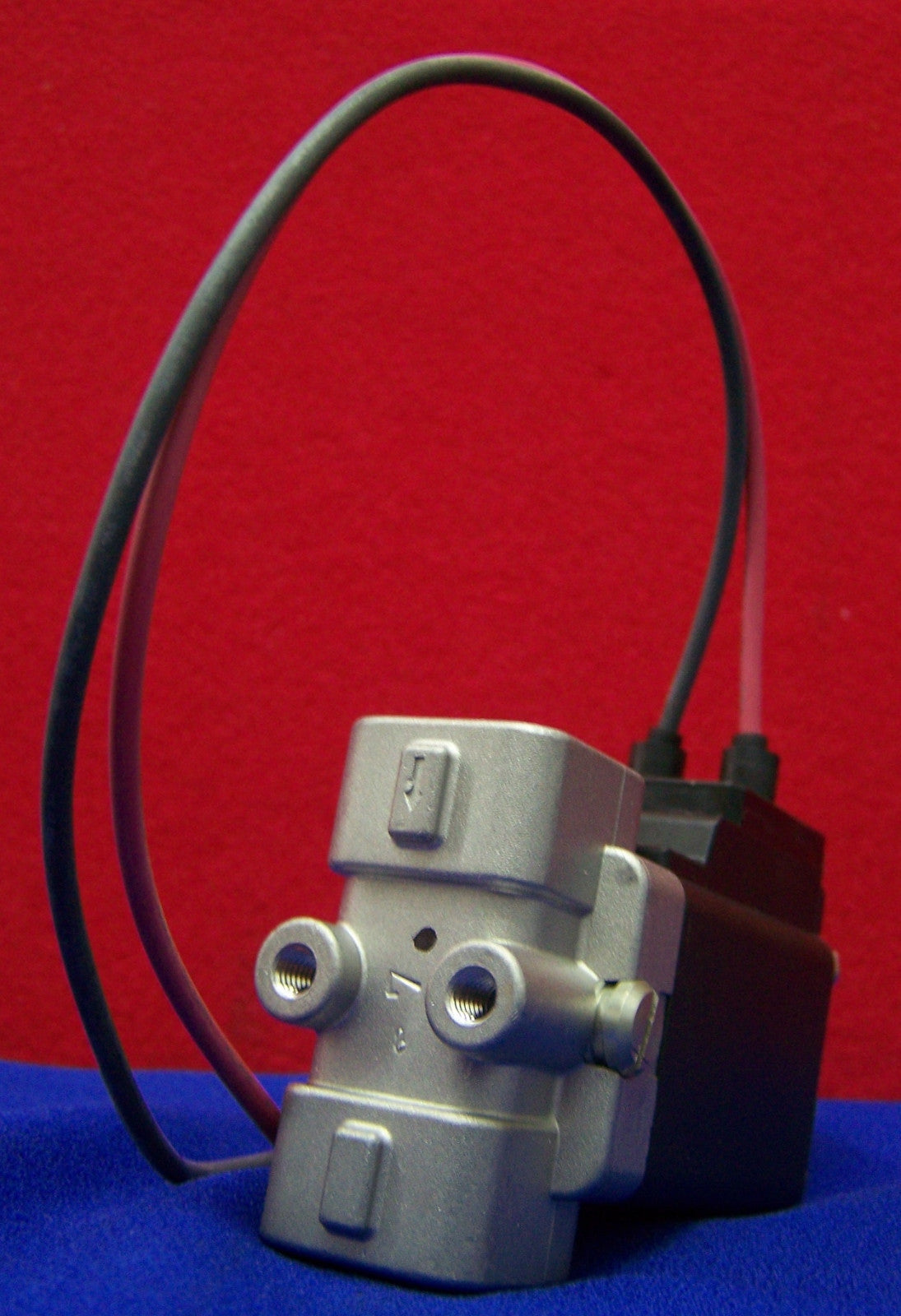 VÁLVULA SMC VCA31-5GB-7-03N-F INCLUYE VCA30-12-1A (SOPORTE) 0-0,15 MPa