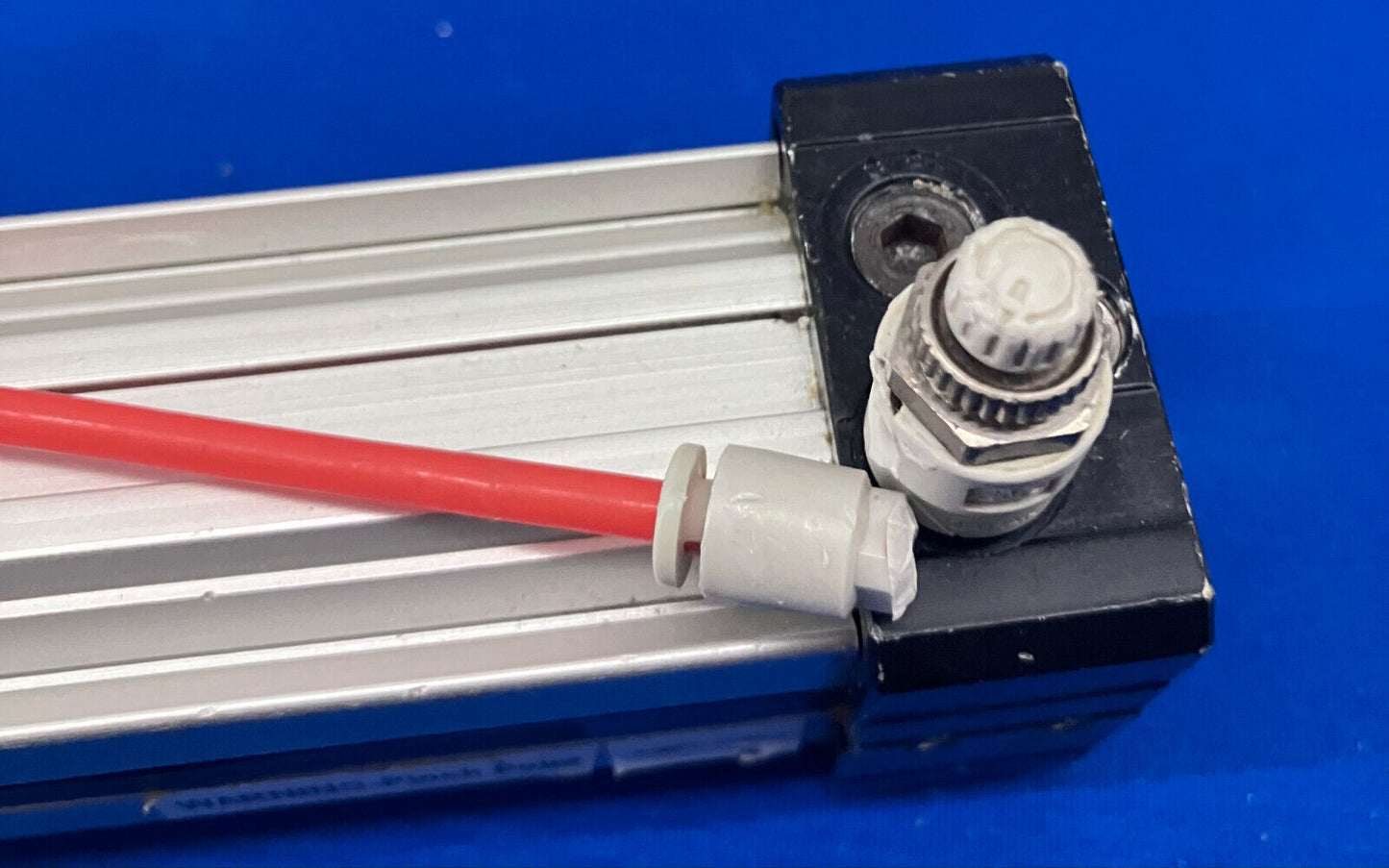 NORGREN ロッドレスシリンダー 25MM ガイド C/46125/M/8 空気圧スイッチ付き