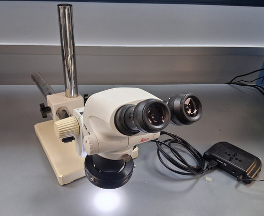 Leica S4E 6.3-30X Stereo Zoom Microscope with Boom Stand and LED Ring Light