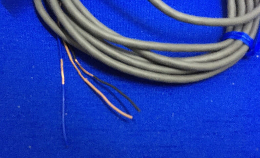 OMRON E2E-CR8C1 NÄHERUNGSSCHALTER