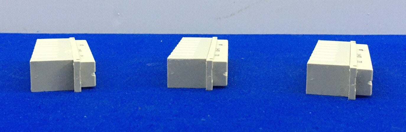 1 ロット数量 3 - EPT 114-40070 コネクタ 15 ピン