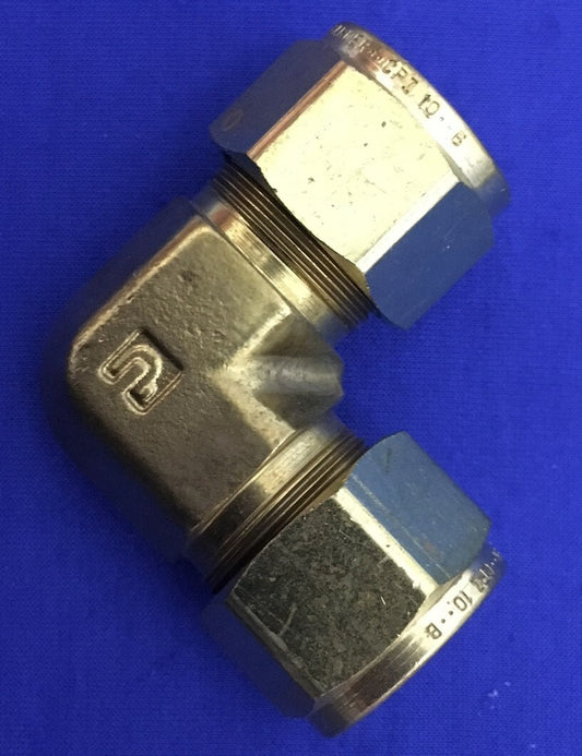 CODO DE UNIÓN PARKER HANNIFIN 10-10 EBZ-B DE LATÓN SE VENDE COMO '1 LOTE DE CANTIDAD 14 CODOS