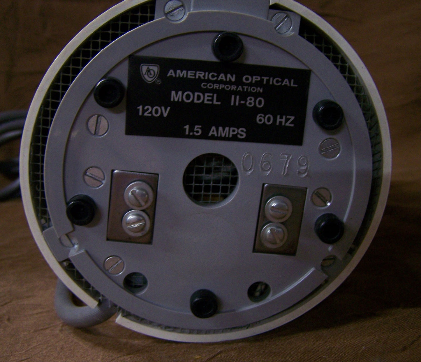 AMERIKAANSE OPTISCHE ILLUMINATOR, MODEL 11-80, 120 V, 60 HZ, 1,5 AMPÈRE