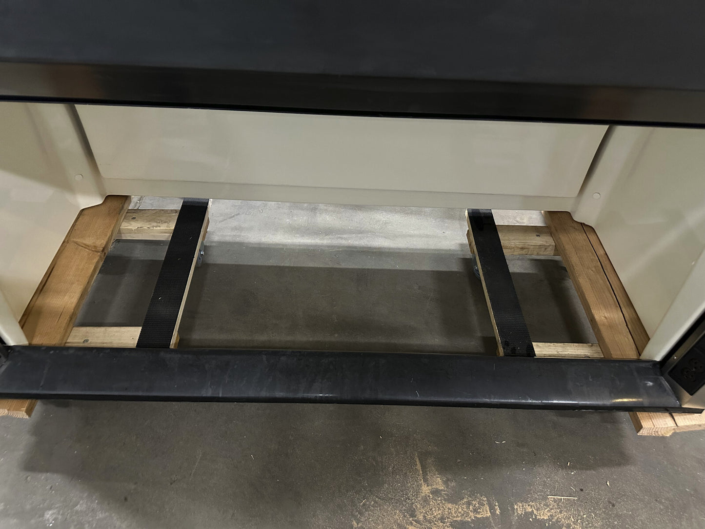 LABCONCO PROTECTOR LABORATORY HOOD NO BASE OR WORKSURFACE 70" W X 32 1/4" W