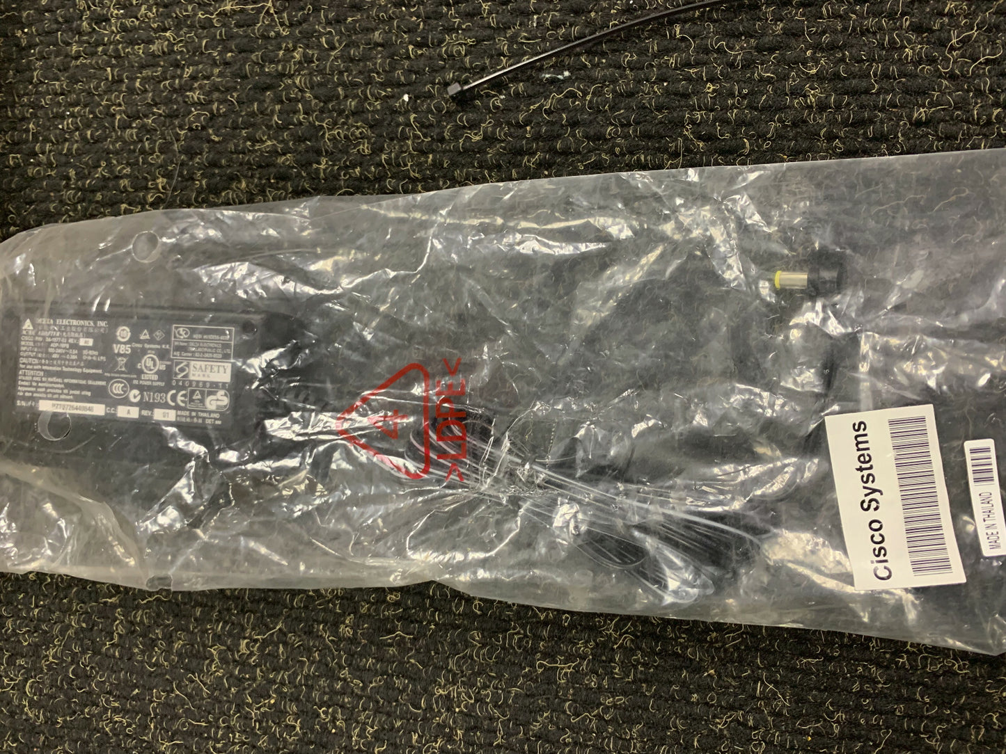 AANTAL 6 CISCO IP-TELEFOONS 7910 / ALLEEN AANTAL 3 VOEDINGSSTROOMTOEVOERINGEN