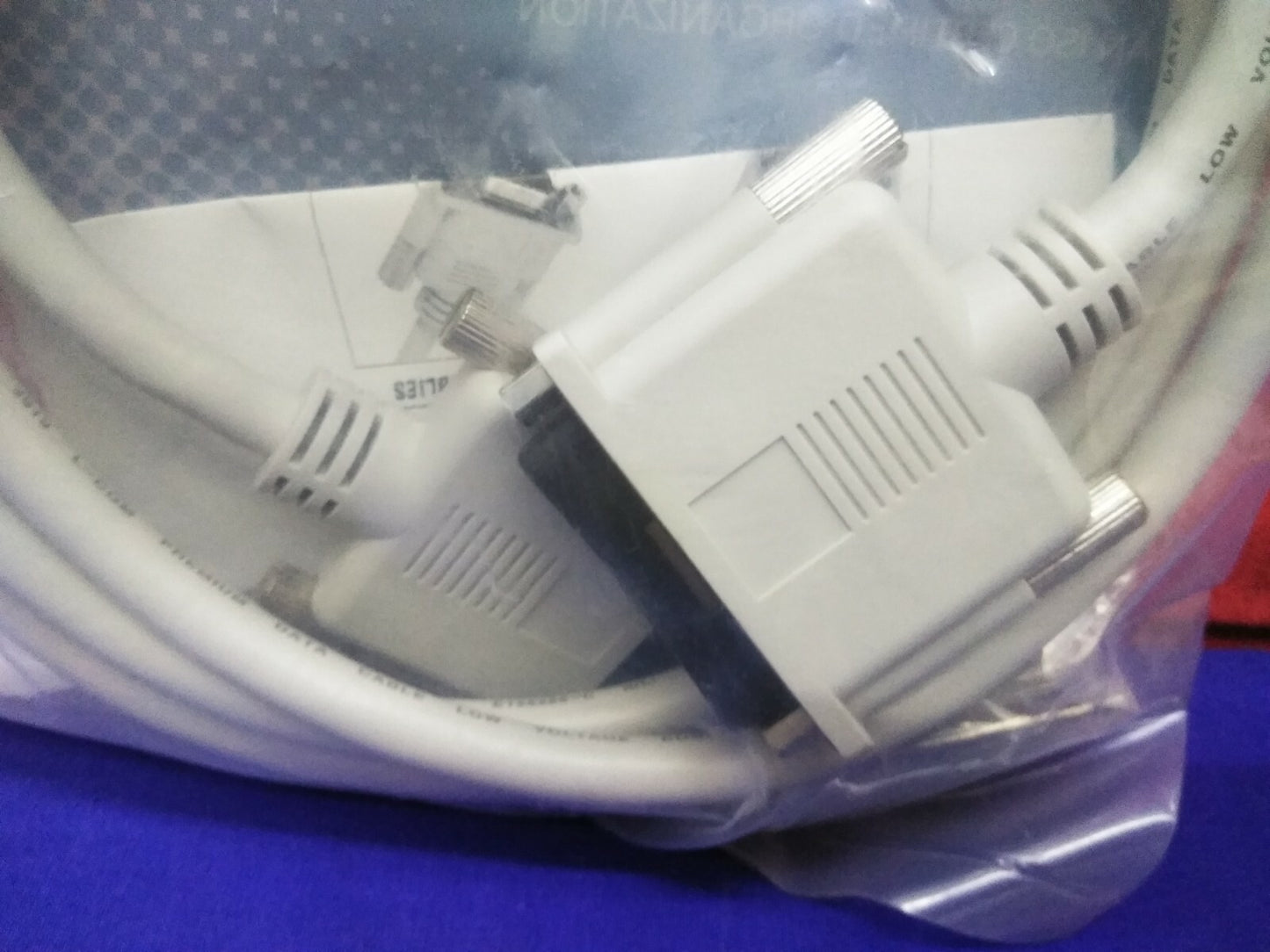 L-Com CS2N25MF-6 成形 D-Sub ケーブル DB25 オス/メス 6 フィート