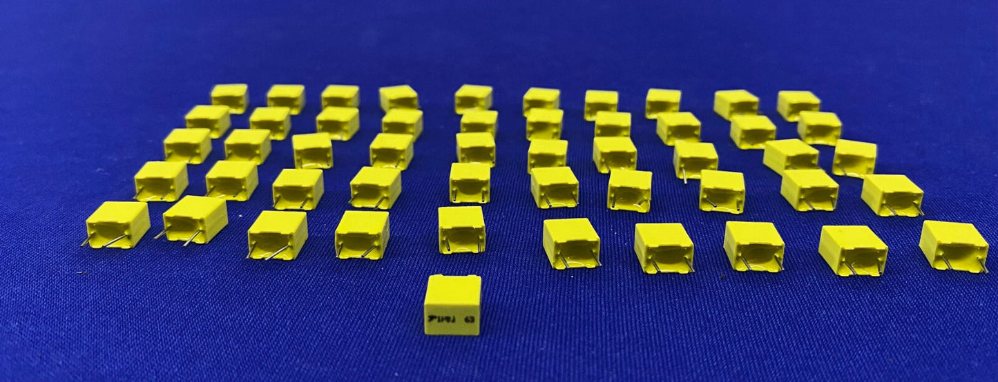 BF074D0105J CONDENSADORES DE PELÍCULA 1UF 5% 63VDC RADIAL - 1 PAQUETE CANTIDAD 51