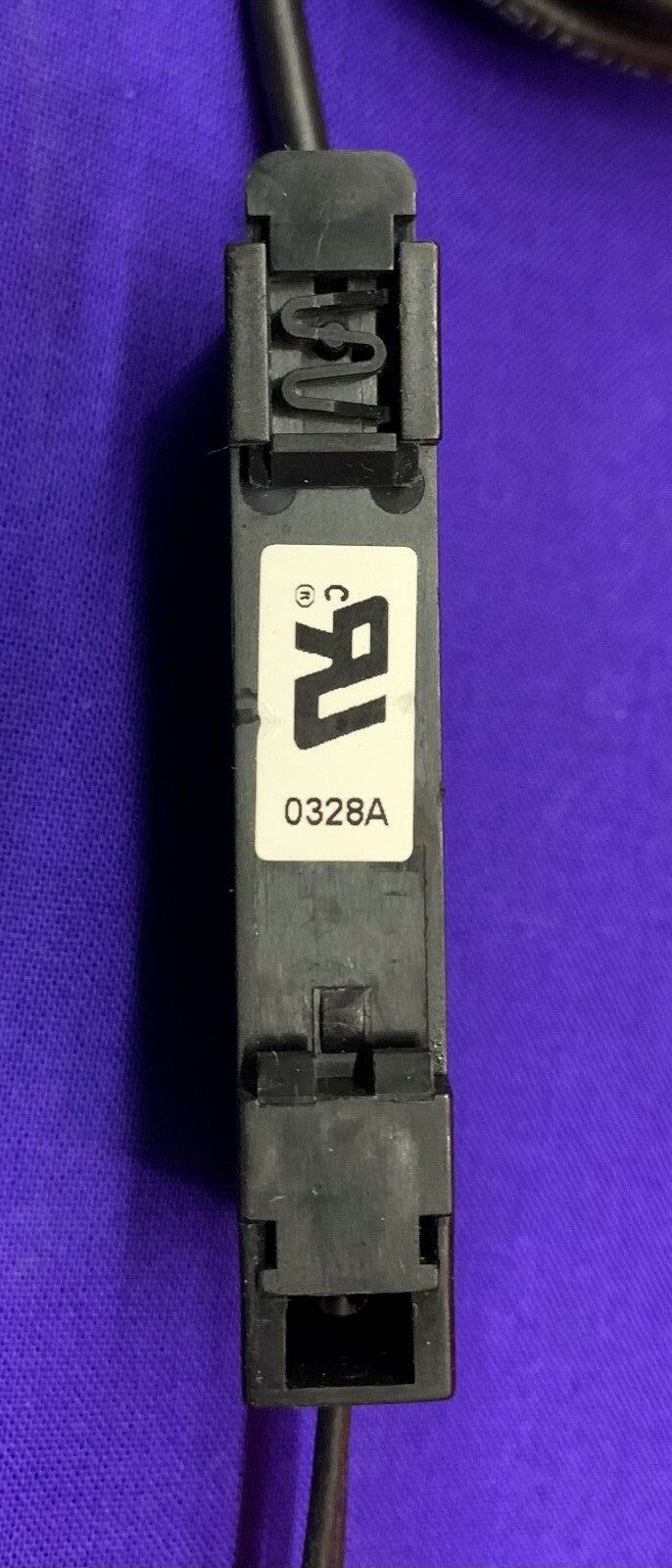 バナー D12E2N6FP プラスチック光ファイバー/光電センサー