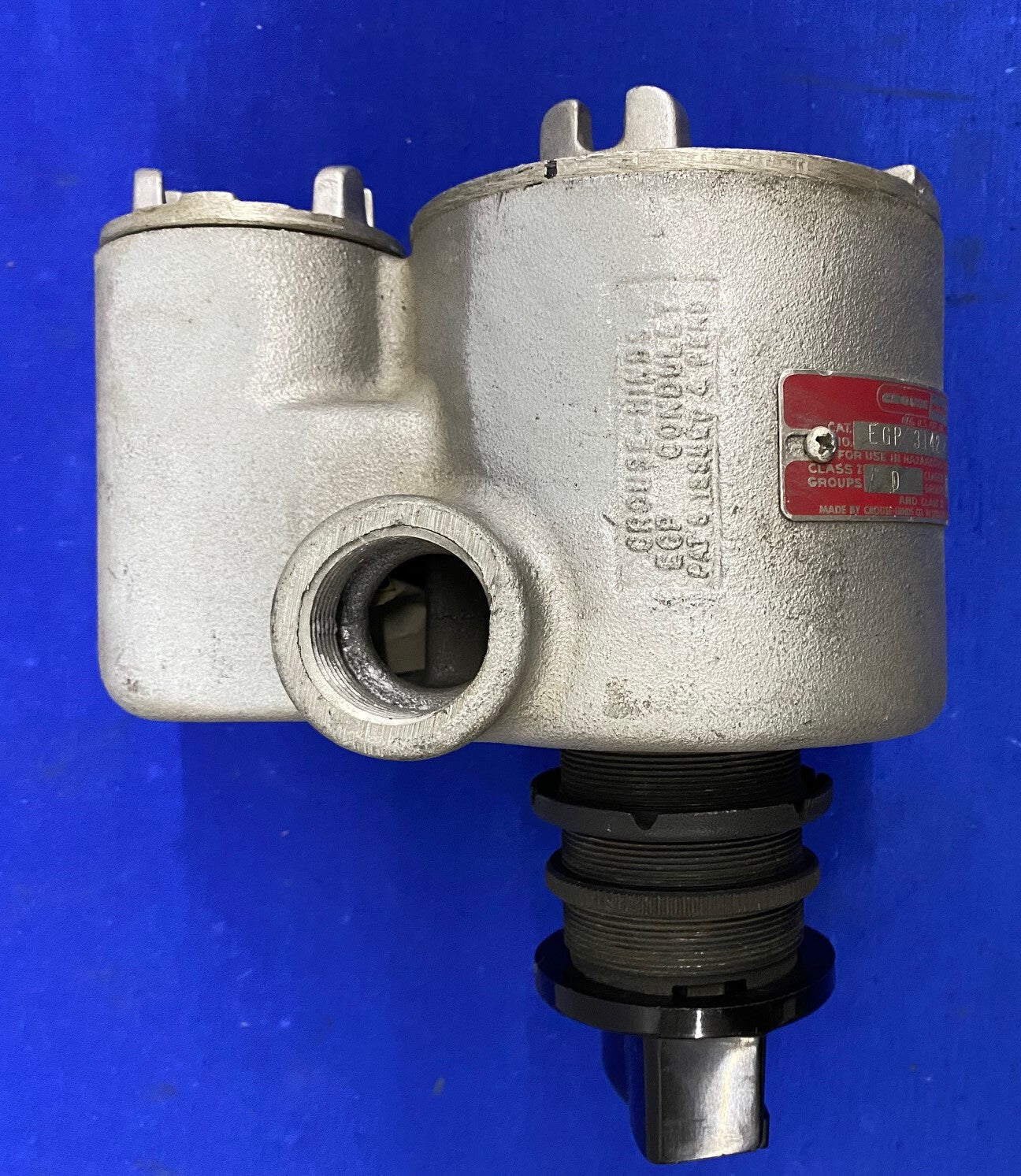 CROUSE-HINDS EGP 3142 モデル M2 EGP シリーズ プッシュ ボタン ステーション コンデュエット C1 GD 2EFG