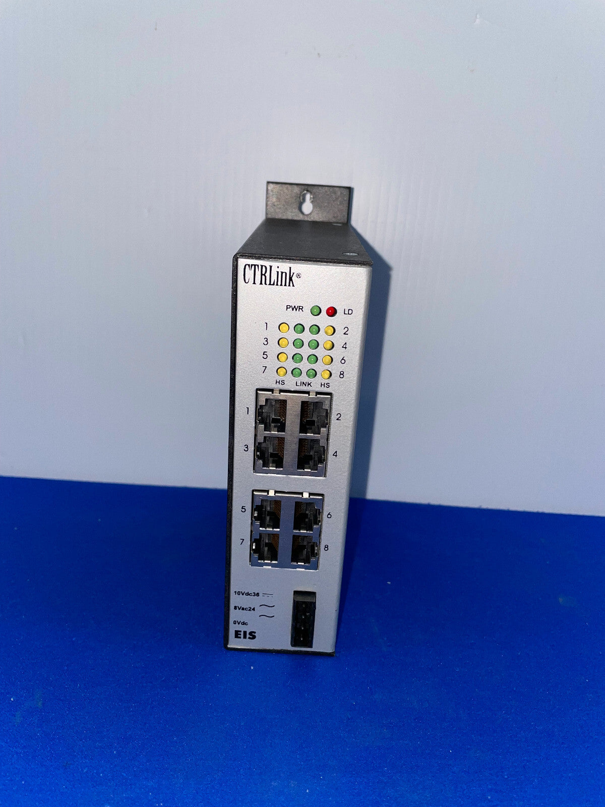 CONTROLLI CONTEMPORANEI, EIS8-100T, CTRLink, HUB DI COMMUTAZIONE ETHERNET A 8 PORTE