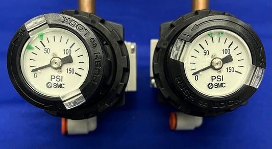 SMC REGULATOR PRESSURE GAUGE ARG20-N01G2-Z w/ SMC VQZ232R-5M1-N7T - 1 LOT QTY 2