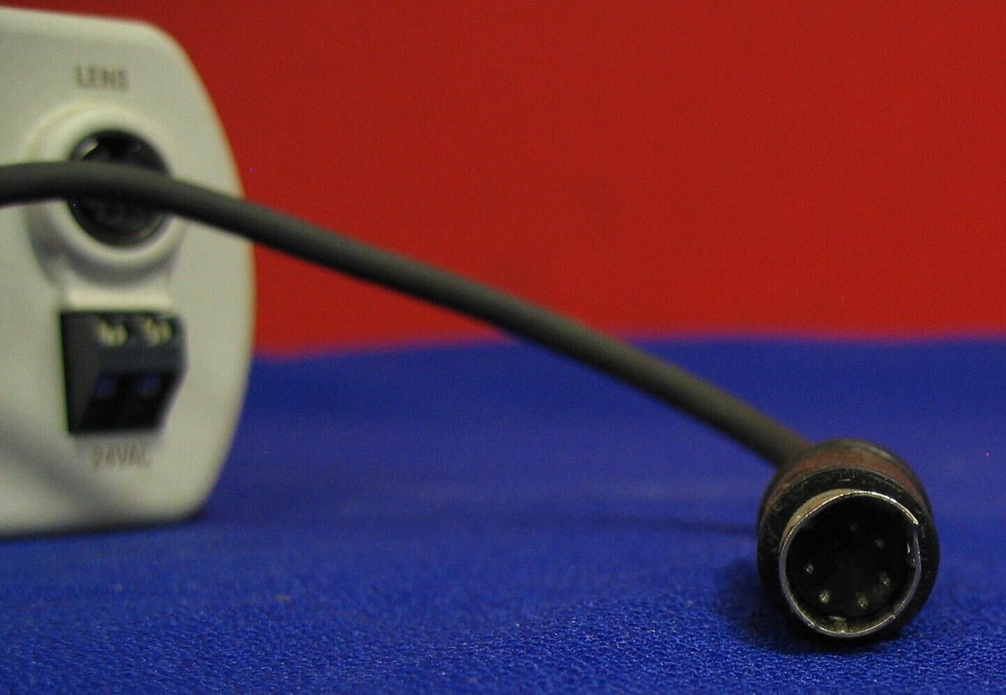 BURLE セキュリティカメラ モデル TC552A-4 ベージュ セキュリティカメラ