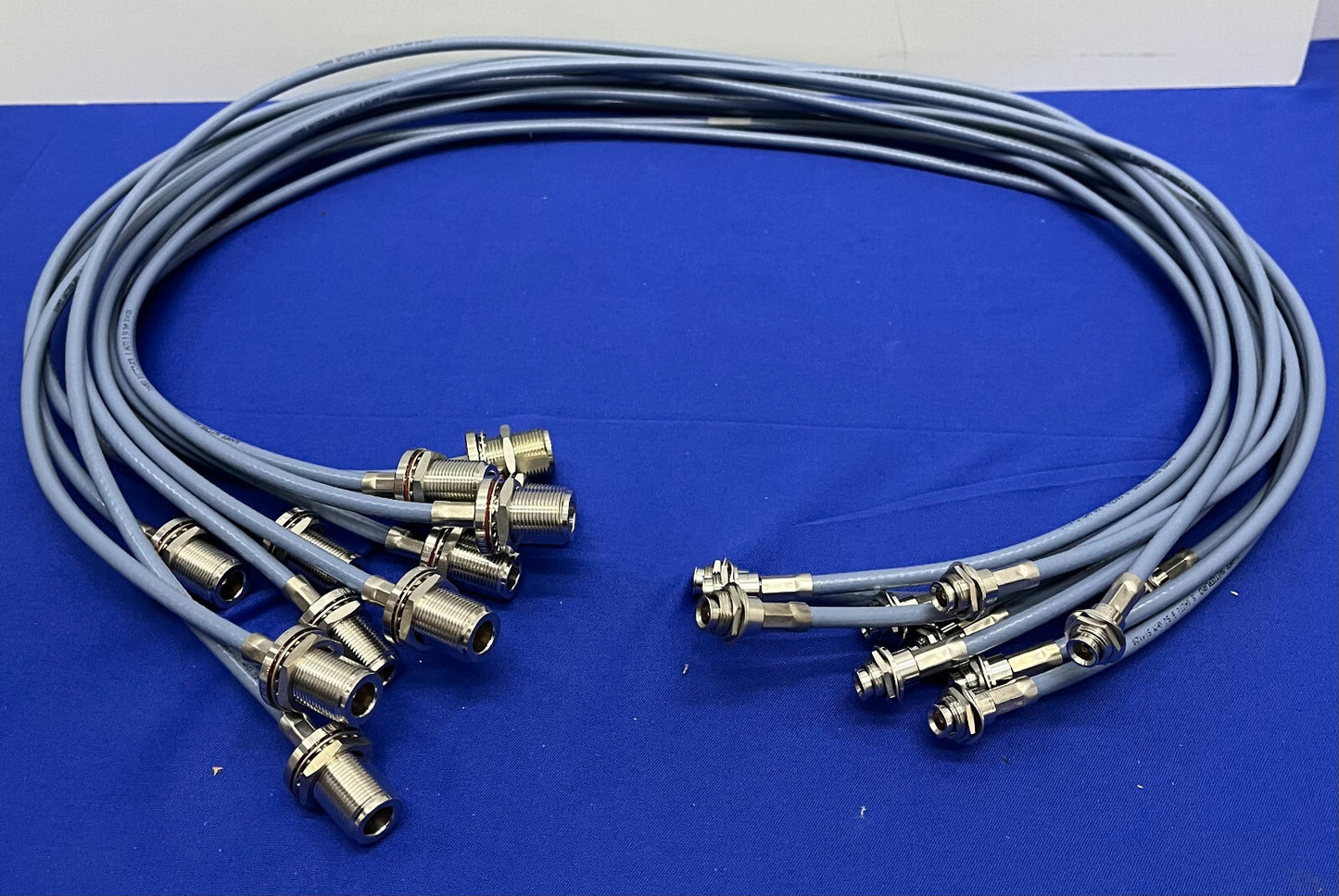 TRANSMISOR SUHNER S 04272 B 50 OHM CABLES RF 36” - 1 LOTE DE 11 CABLES
